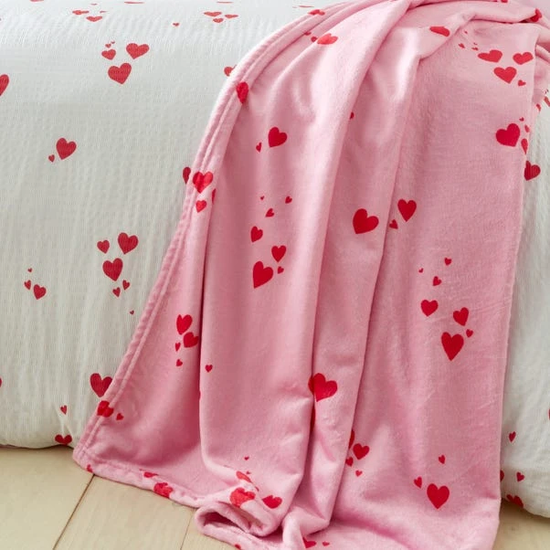 Catherine Lansfield Hearts Pink Fleece Throw 200cm X 240cm 5 Catherine Lansfield Hearts Pink Fleece Throw 200cm X 240cm - Image 3