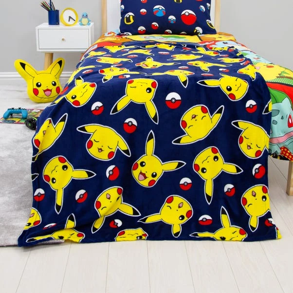 Pokemon Retro Fleece Blanket 5 Pokemon Retro Fleece Blanket - Image 3