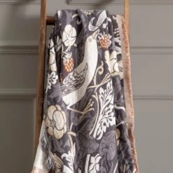 Morris & Co. Strawberry Thief Throw 130cm X 170cm -Home Furnishing Store 30982173 alt05
